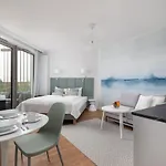 Appartamento Mazowiecka Close To The Access To Swimming Pool, Sauna & Jacuzzi, Parking By Renters