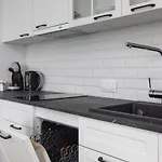 Mazowiecka Close To The Access To Swimming Pool, Sauna & Jacuzzi, Parking By Renters