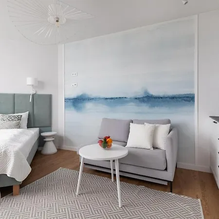 Mazowiecka Close To The Access To Swimming Pool, Sauna & Jacuzzi, Parking By Renters شقة بوبيروفو