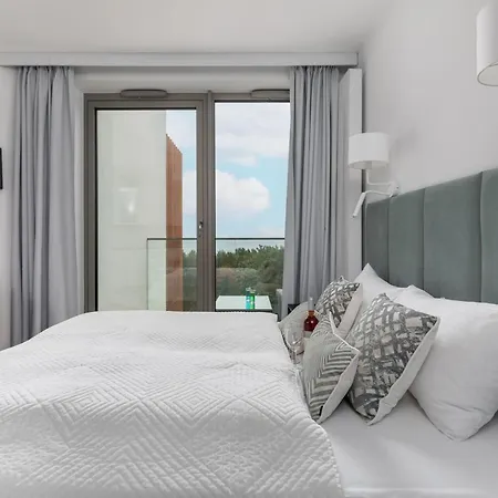 Mazowiecka Close To The Access To Swimming Pool, Sauna & Jacuzzi, Parking By Renters * Pobierowo