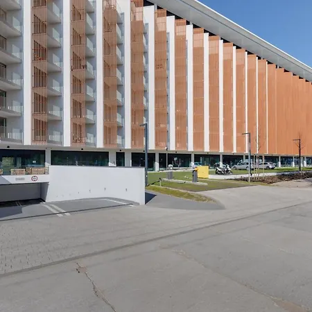 Mazowiecka Close To The Access To Swimming Pool, Sauna & Jacuzzi, Parking By Renters *