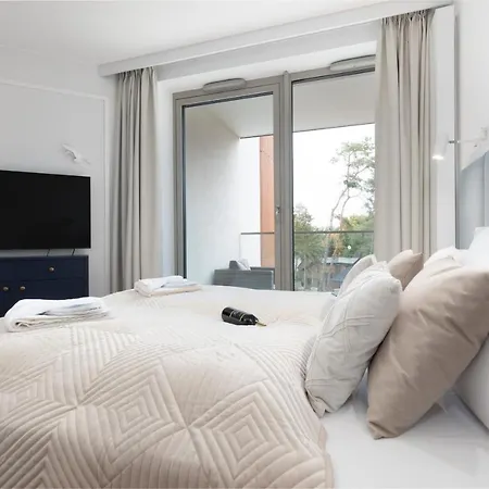 Διαμέρισμα Mazowiecka Close To The Access To Swimming Pool, Sauna & Jacuzzi, Parking By Renters