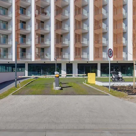 شقة Mazowiecka Close To The Access To Swimming Pool, Sauna & Jacuzzi, Parking By Renters *