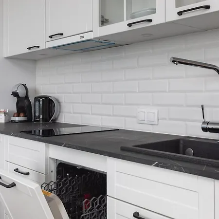 Mazowiecka Close To The Access To Swimming Pool, Sauna & Jacuzzi, Parking By Renters